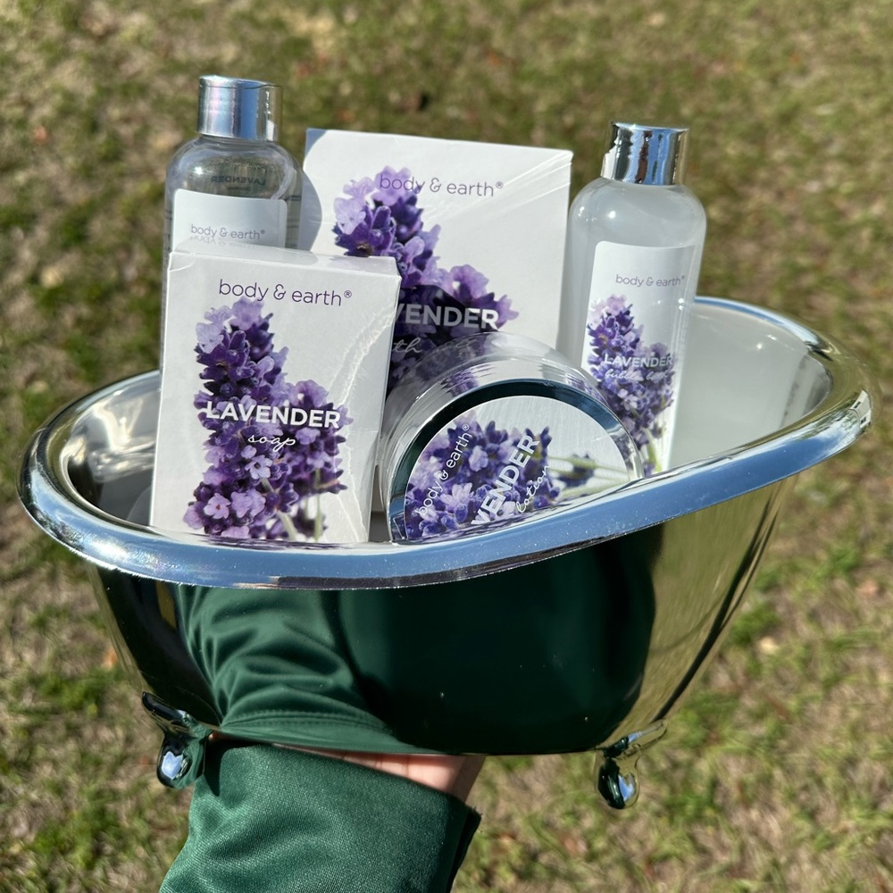 Body & earth lavender bath set